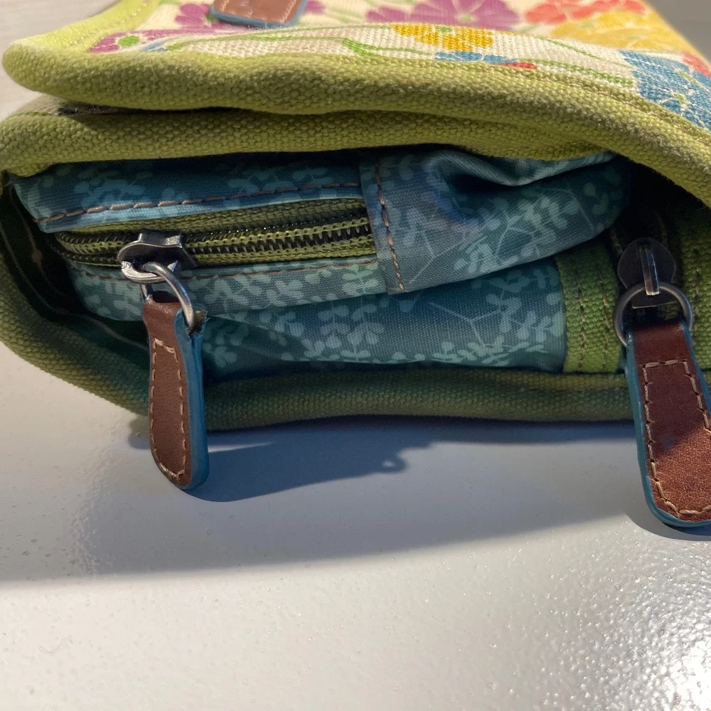 Fossil Cosmetic Bag - Picture 7 of 9